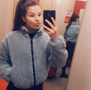 Meet your Posher, Kaylee